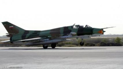 İran’da SU-22 savaş uçağı düştü