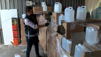 'Zincir' operasyonunda İstanbul'da 10,5 ton etil alkol ele geçirildi 