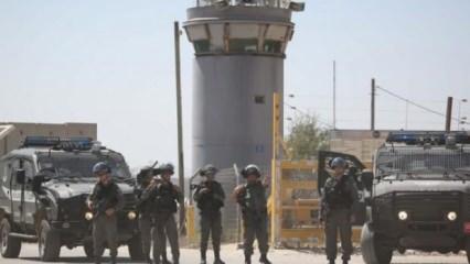 İsrail'in Ofer Cezaevi'nde 30 Filistinli açlık grevi başlattı