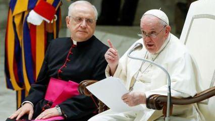 Papa Franciscus: Rusya-Ukrayna savaşı değil, dünya savaşı