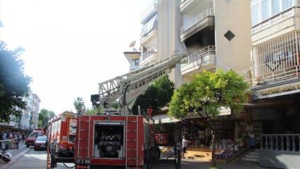 Alanya'da apartman dairesinde yangın: Daire kullanılmaz hale geldi!