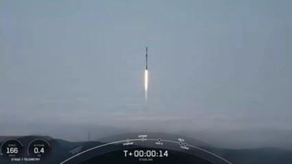Toplam sayı 3 bin 451 oldu! Uzaya 52 SpaceX uydusu daha fırlatıldı