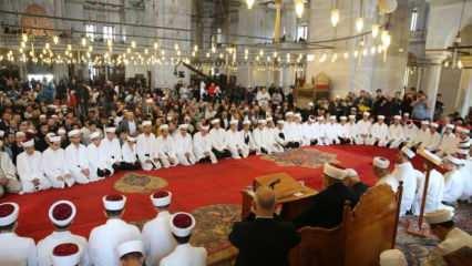 Fatih Camii'nde 82 hafız için icazet merasimi yapıldı