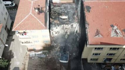 Kadıköy'de 3 kişinin hayatını kaybettiği binanın yıkımına başlandı