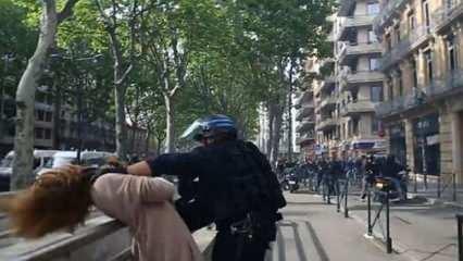 Fransa'da polisten kadına şiddet: Kameralara böyle yansıdı!