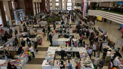 Şahinbey Belediyesi'nin düzenlediği kitap fuarını yüz binlerce kişi ziyaret etti