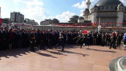 Taksim'de 29 Ekim töreni