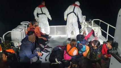 Türk karasularına itilen 20 göçmen kurtarıldı