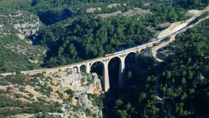 Anadolu'nun dört bir yanından türkülere ilham olan köprüler