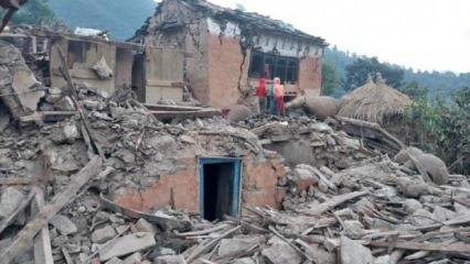 Nepal'de 5,6 şiddetinde deprem: Ölü ve yaralılar var