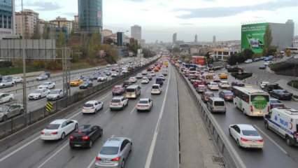 İstanbul'da okulların ilk günü trafik yoğun
