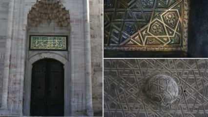 Sultanahmet Camisi'nin 4 asırlık kapısı restore ediliyor