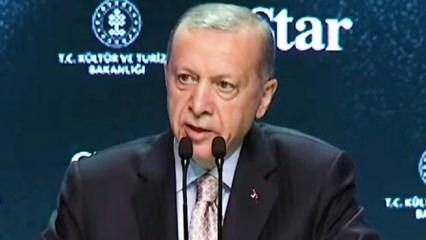 Cumhurbaşkanı Erdoğan, Necip Fazıl ödüllerini verdi! Dikkat çeken Ayasofya çıkışı