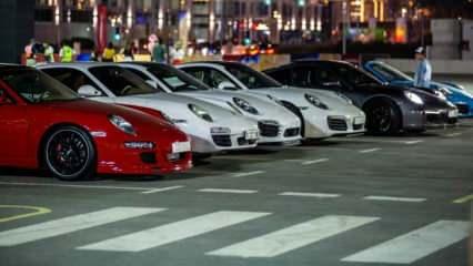 Porsche, Dubai'de görücüye çıktı