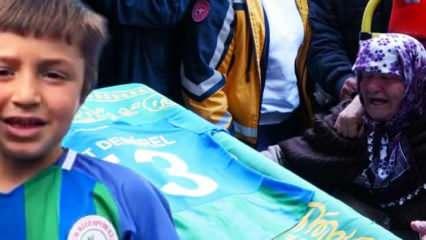 Üzerine kale direği devrilen minik futbolcu Yiğit gözyaşlarıyla toprağa verildi