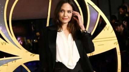 Angelina Jolie'den sürpriz karar!