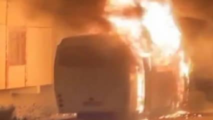 Arnavutköy'de park halindeki otobüs alev alev yandı