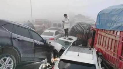 Çin'de yoğun sis: 200'den fazla araç birbirine girdi