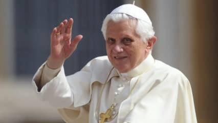 Eski Papa 16. Benedict'in öldüğü açıklandı