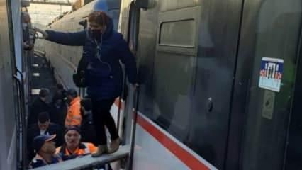 İZBAN arızalandı: Yolcular 'kalasla' tren değiştirdi