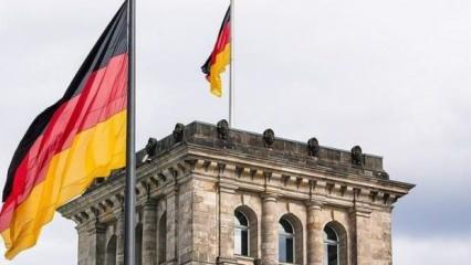 Almanya'da şirketlerin işçi talebi krizlerle düşmeye devam ediyor