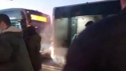 İstanbullulara zulüm sürüyor! Yine metrobüs arızası