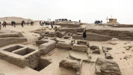 Mısır'da, 3 bin 500 yıl öncesine ait bir firavun mezarı keşfedildi