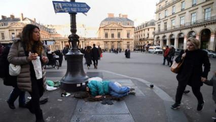 Fransa'da evsiz sayısı arttı: 4 milyon sokaklarda yaşıyor