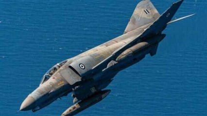 Yunanistan'a ait savaş uçağı İyon Denizi'ne düştü