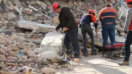 Deprem felaketinin ardından enkazlardan deliller böyle toplanıyor