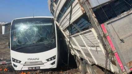 Mersin'de cezaevi midibüsü ile kamyon çarpıştı: 23 yaralı