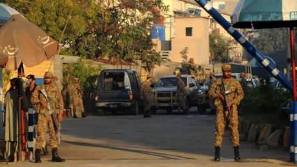 Karaçi'de Emniyet Müdürlüğüne silahlı saldırı: 4 kişi öldü!