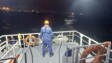 Zeytinburnu önlerinde sürüklenen teknedeki iki kişi kurtarıldı