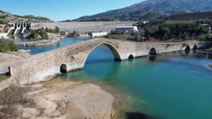 500 yıllık tarihi köprü asrın felaketine de dayandı