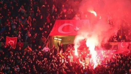 Karabağlı taraftarlardan duygulandıran pankart!