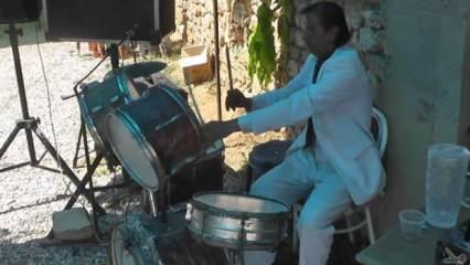 Antalya'da feci olay! Fenomen davulcu &ouml;l&uuml; halde bulundu