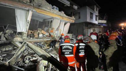 Hatay'ın Defne ve Samandağ il&ccedil;esinde peş peşe iki deprem! İşte b&ouml;lgedeki son durum...