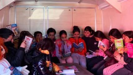 Gezici çocuk kütüphaneleri İslahiye ve Nurdağı'nda çocuklarla buluşuyor