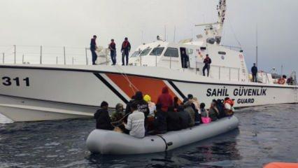 Yunanistan'ın ölüme terk ettiği 35 düzensiz göçmen kurtarıldı