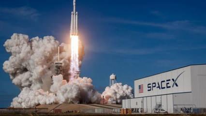 SpaceX’in 4 astronotu 6 ay sonra görevden döndü