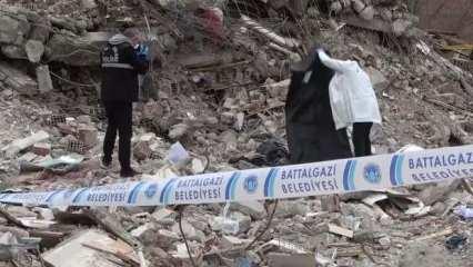 Depremin 39'ncu gününde Malatya'da bir bina enkazında erkek cesedi bulundu!