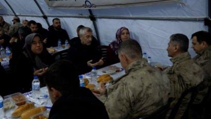 Başkan Tahmazoğlu Adıyamanlı depremzedelerle iftar açtı