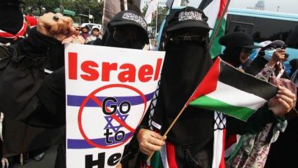 Endonezya'da İsrail protestosu! "İslam düşmanı İsrail"