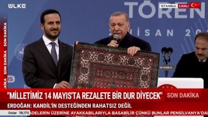 Cumhurbaşkanı Erdoğan'ndan Kılıçdaroğlu'na seccade göndermesi!