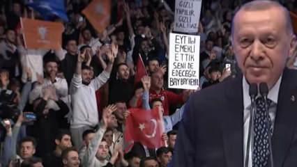 Cumhurbaşkanı Erdoğan'ın gençlerle buluşmasında salonu coşturan pankart!