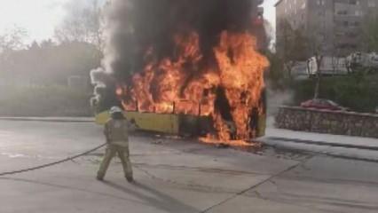 Kartal'da İETT otobüsü alev alev yandı