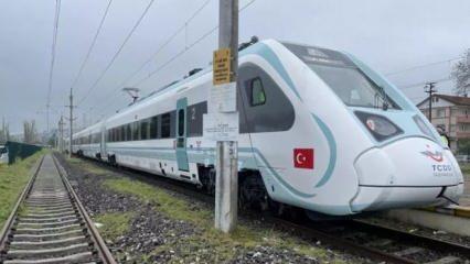 Milli elektrikli tren TCDD’ye teslim edildi