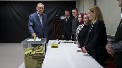 Oy verme işlemi sona erdi! Cumhurbaşkanı Erdoğan'dan açıklama