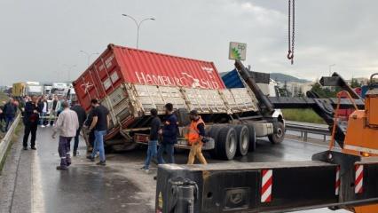 Anadolu Otoyolu'nda kaza: Trafik ulaşıma kapandı