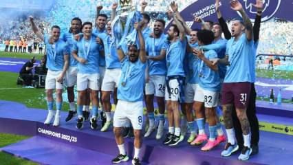 Manchester City'nin şampiyonluk kupası İlkay'ın ellerinde yükseldi
